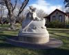 Wynken, Blynken and Nod statue